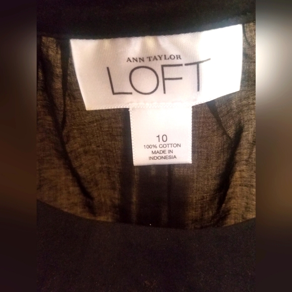 Ann Taylor Blouse - Picture 2 of 3